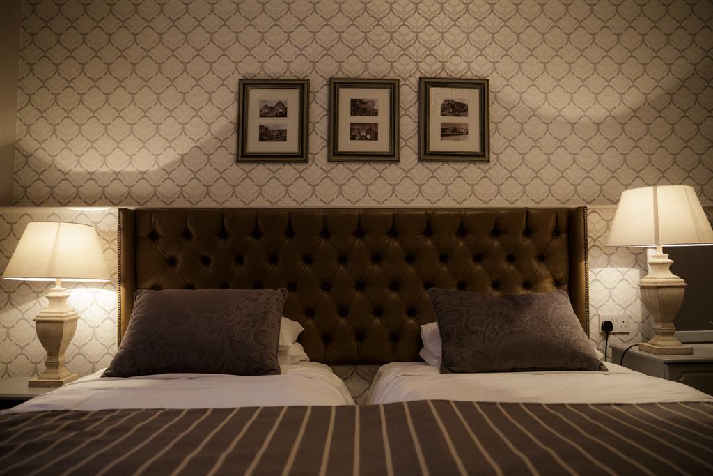 Dooly'S Hotel Birr Exterior photo